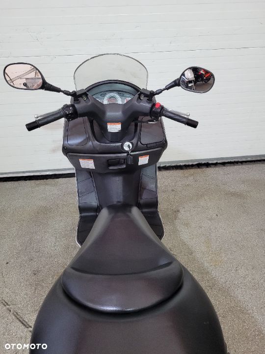 Suzuki Burgman - 32