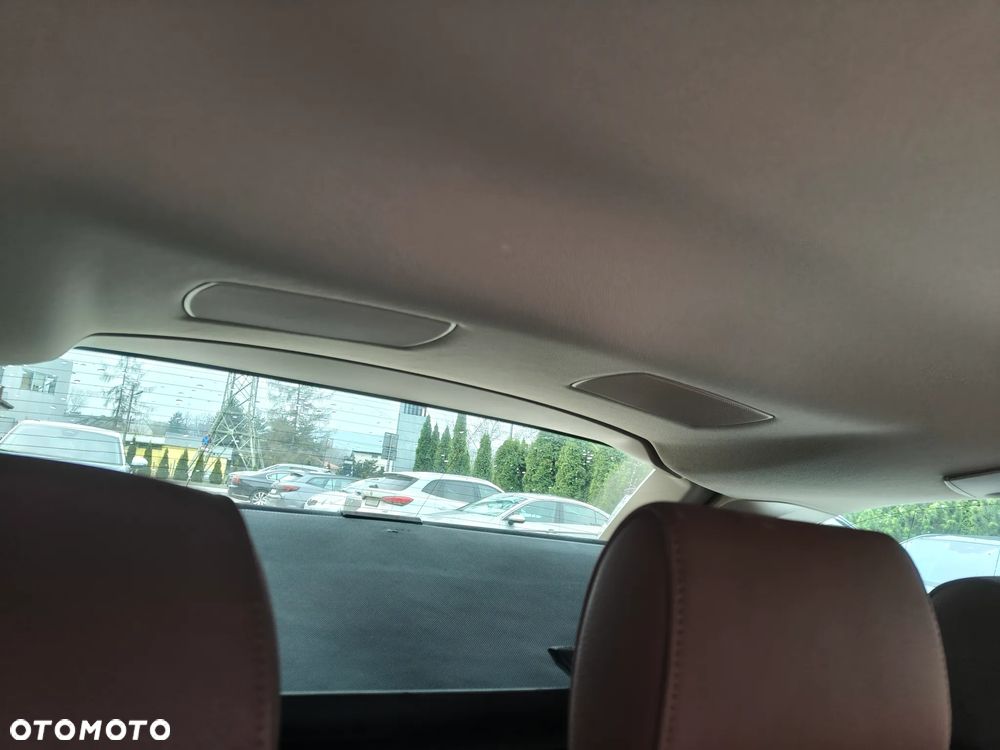 BMW Seria 5 520d xDrive - 24