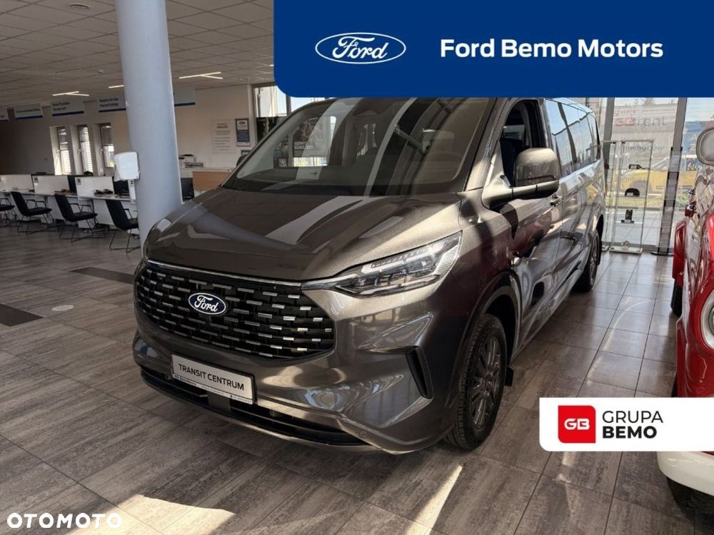 Ford Tourneo Custom - 1