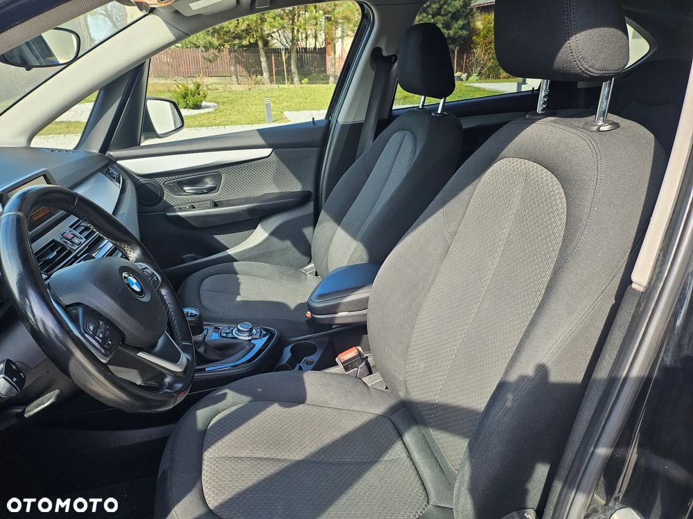 BMW Seria 2 216d Sport Line - 14