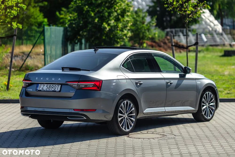 Skoda Superb 2.0 TDI SCR 4x4 L&K DSG - 10