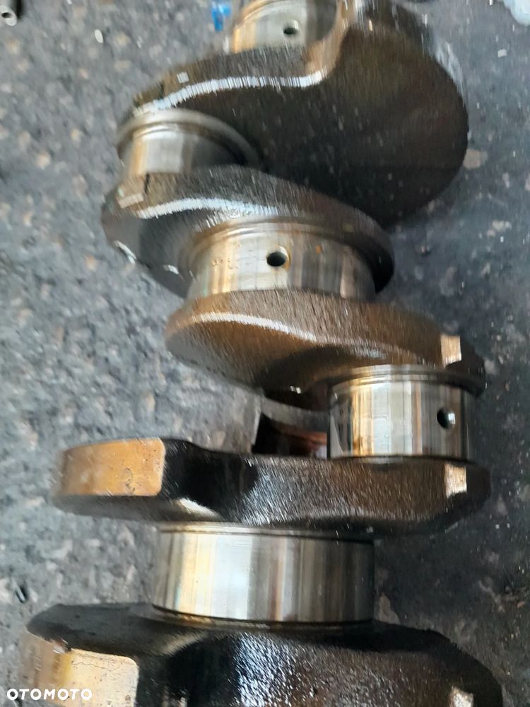 Wał korbowy Renault Master II Iveco 2.8 TD - 2