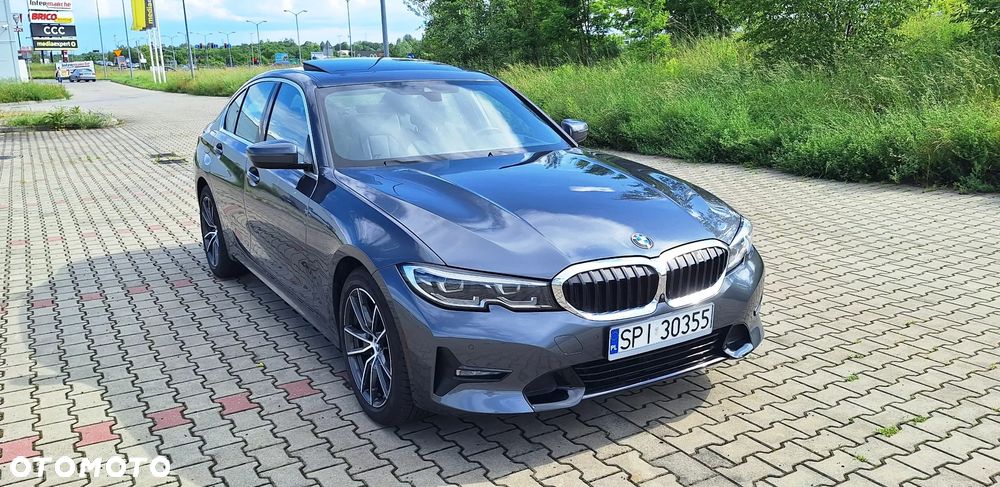 BMW Seria 3 330i xDrive Sport - 3