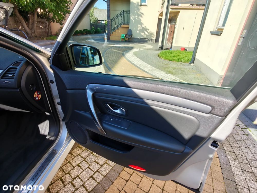 Renault Laguna 2.0 16V Turbo Initiale - 24