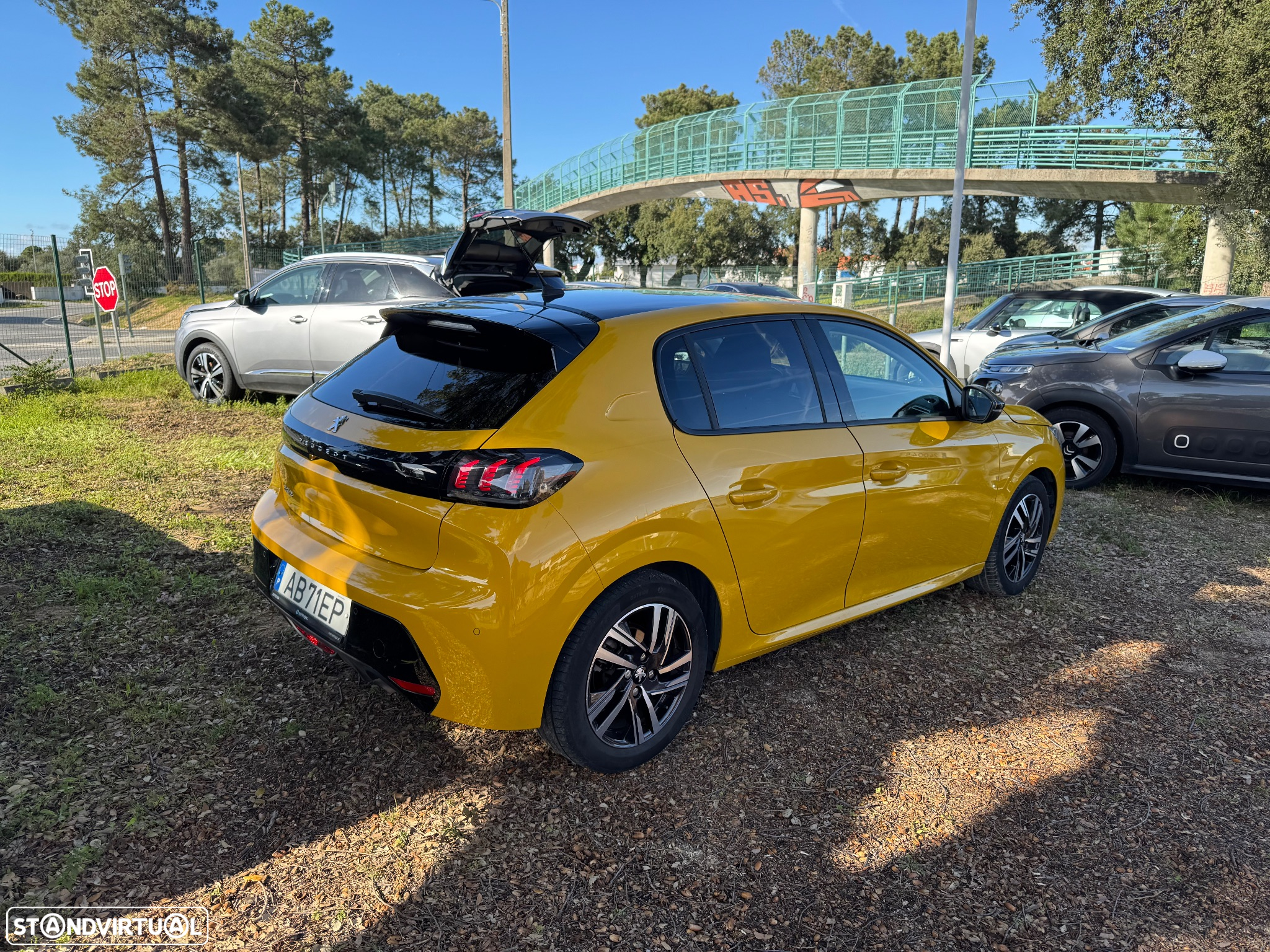 Peugeot 208 1.2 PureTech Allure - 13