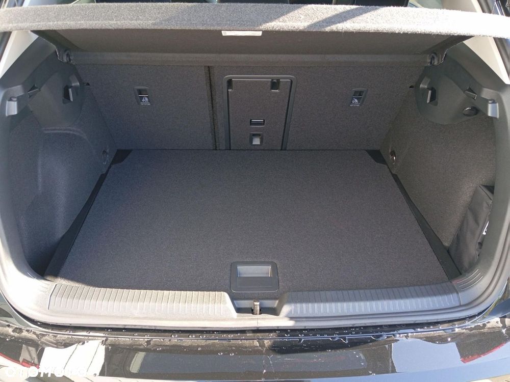 Volkswagen Golf - 20