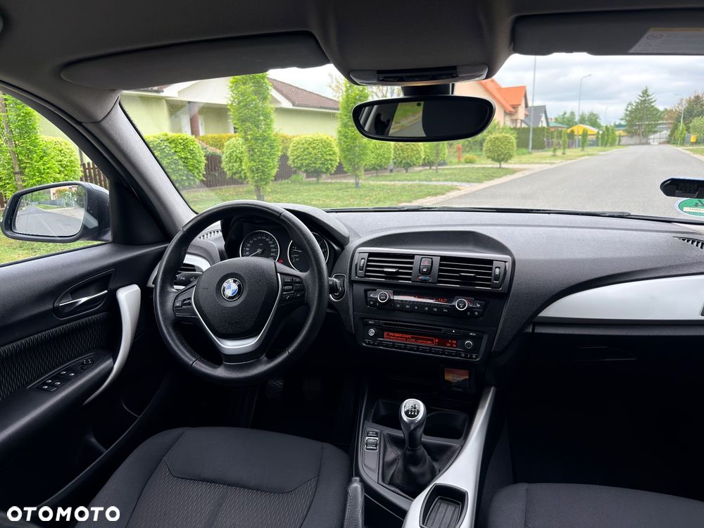 BMW Seria 1 118i Sport Line - 32