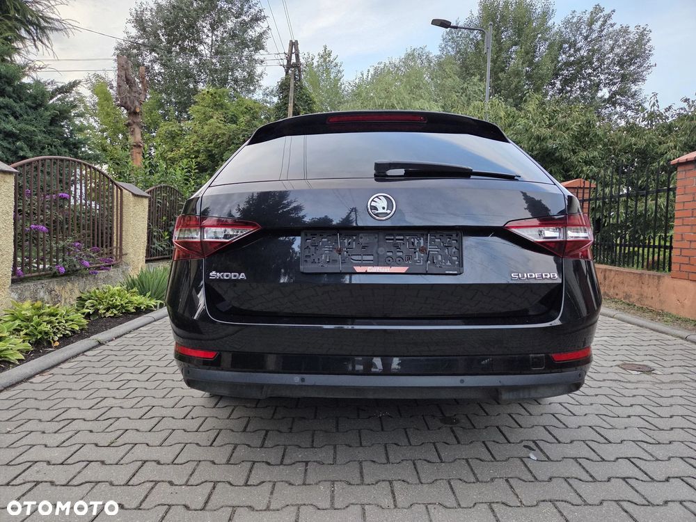 Skoda Superb 2.0 TDI DSG Active - 9