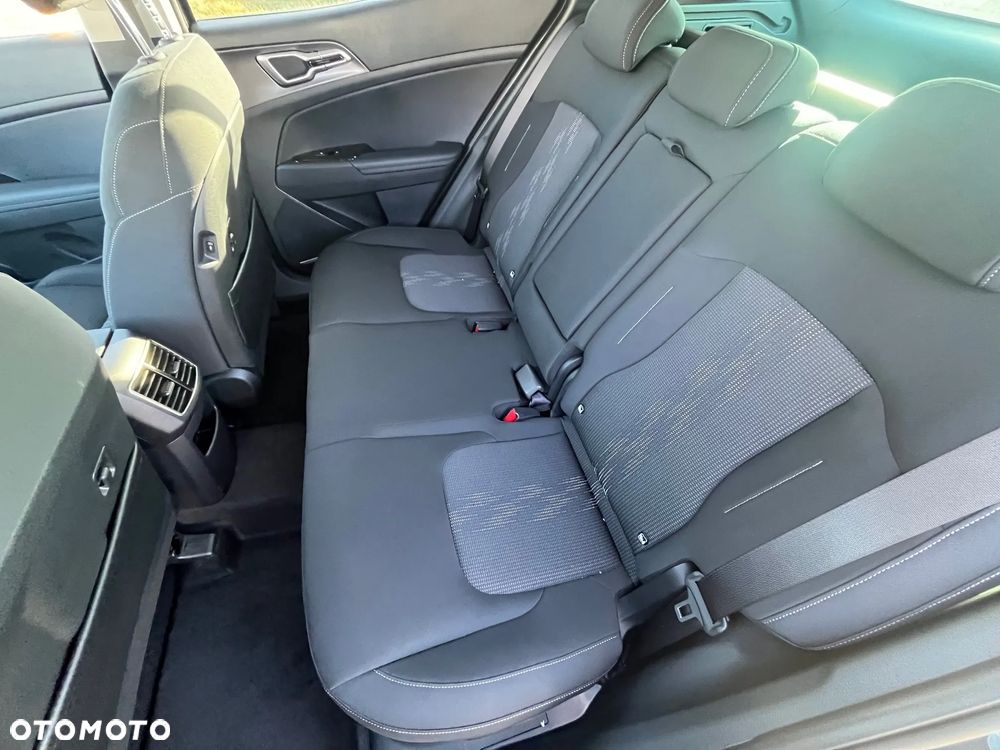 Kia Sportage 1.6 T-GDI HEV L 2WD - 27