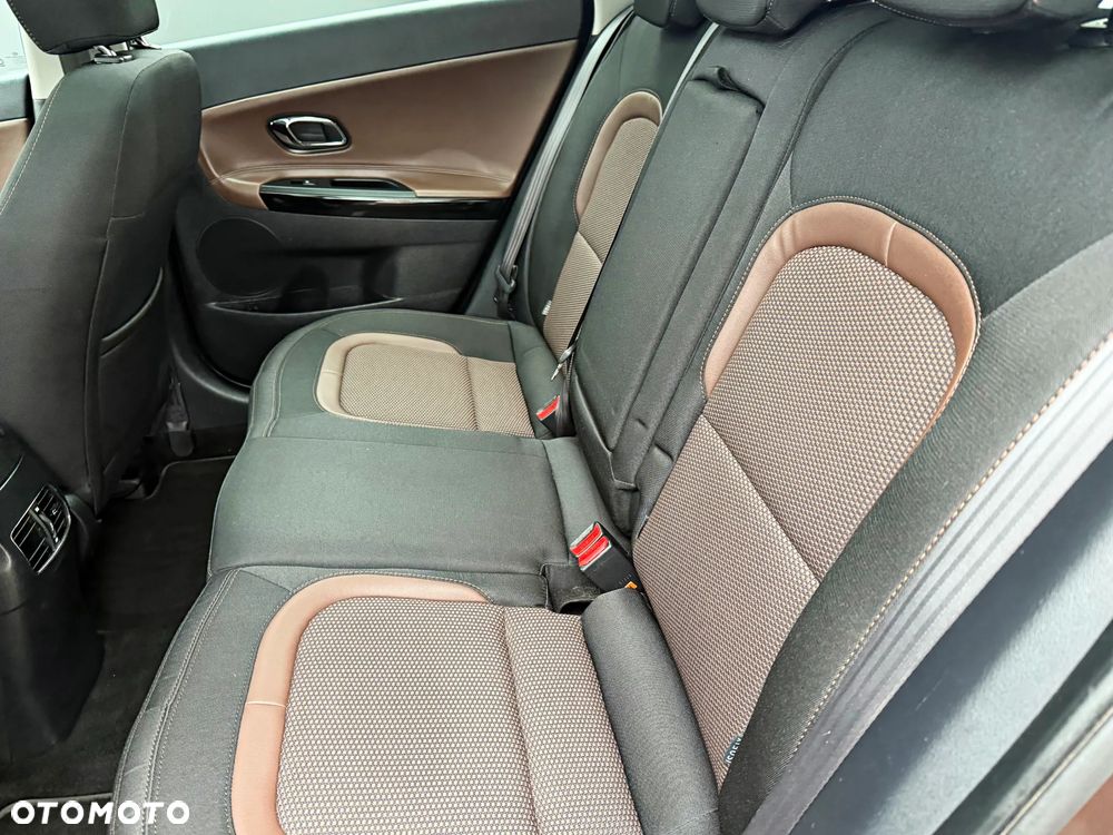 Kia Ceed 1.6 GDI Platinum Edition - 25