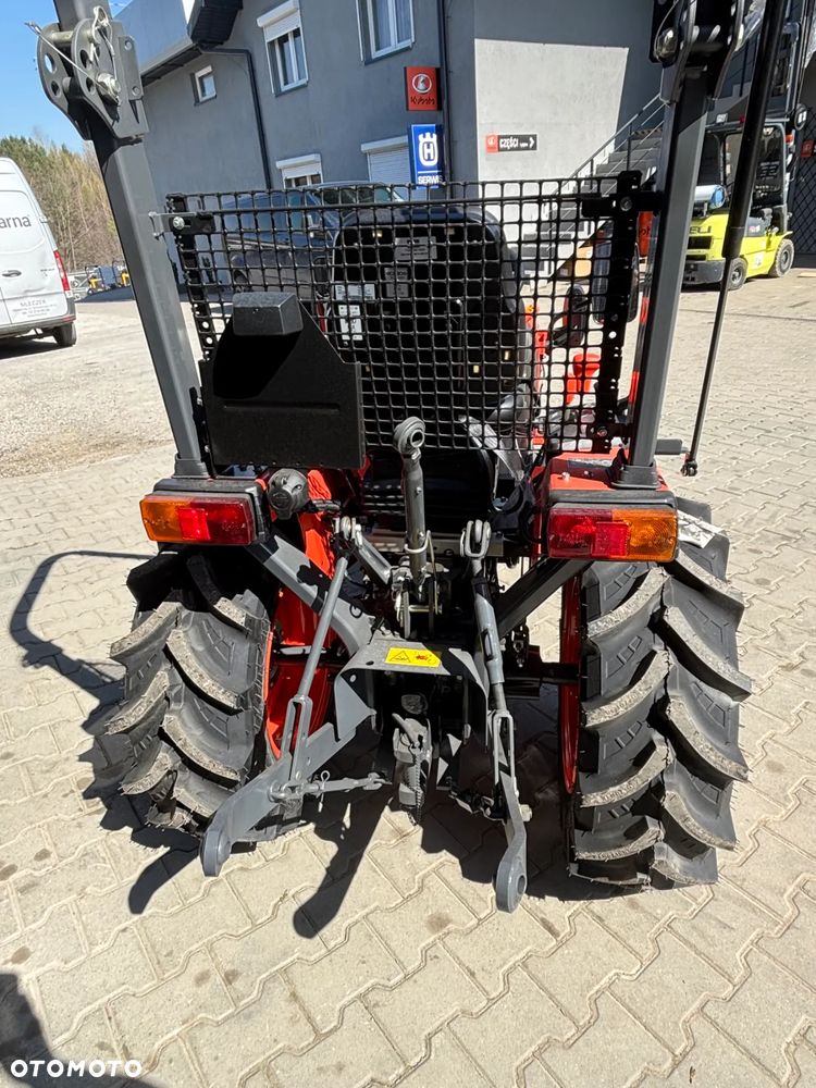 Kubota B1241 - 4