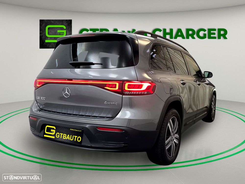 Mercedes-Benz EQB - 12