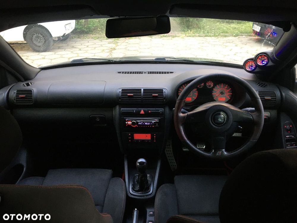 Seat Leon 1.8T Cupra R - 8
