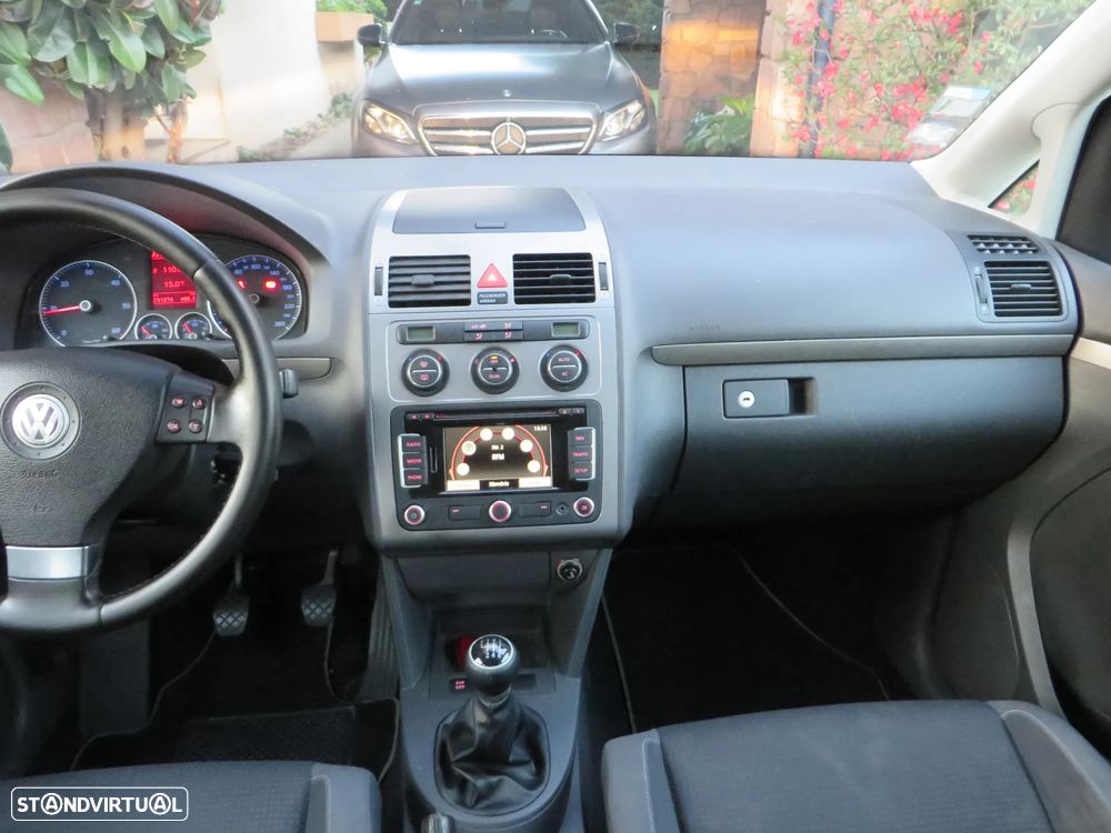 VW Touran 1.9 TDi Conceptl BlueM. 7L - 19