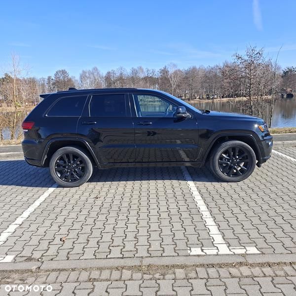 Jeep Grand Cherokee - 1