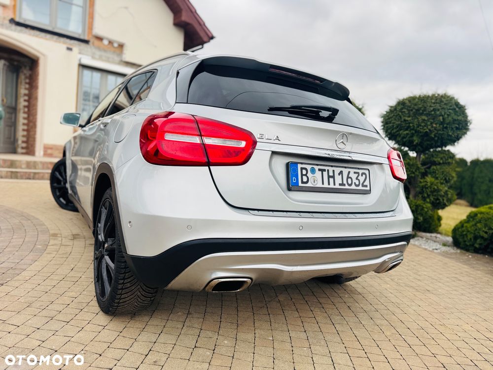 Mercedes-Benz GLA 200 7G-DCT Style - 39