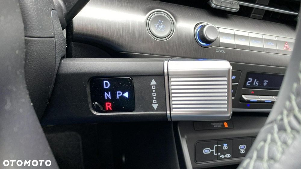 Hyundai Kona Electric 65kWh Executive - 27