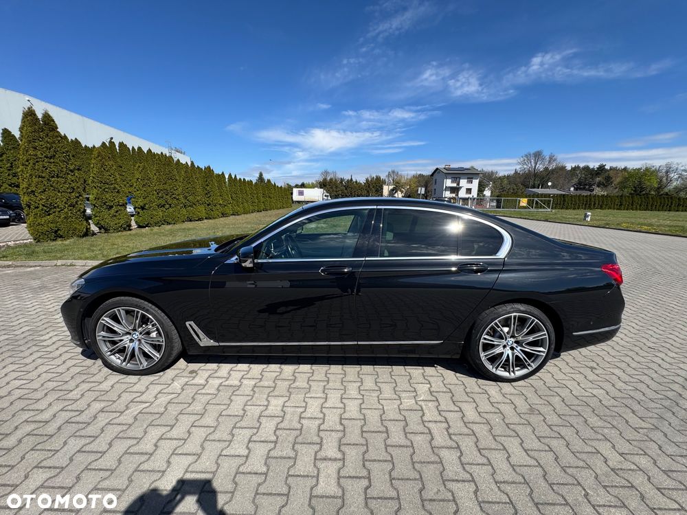 BMW Seria 7 750i xDrive - 4