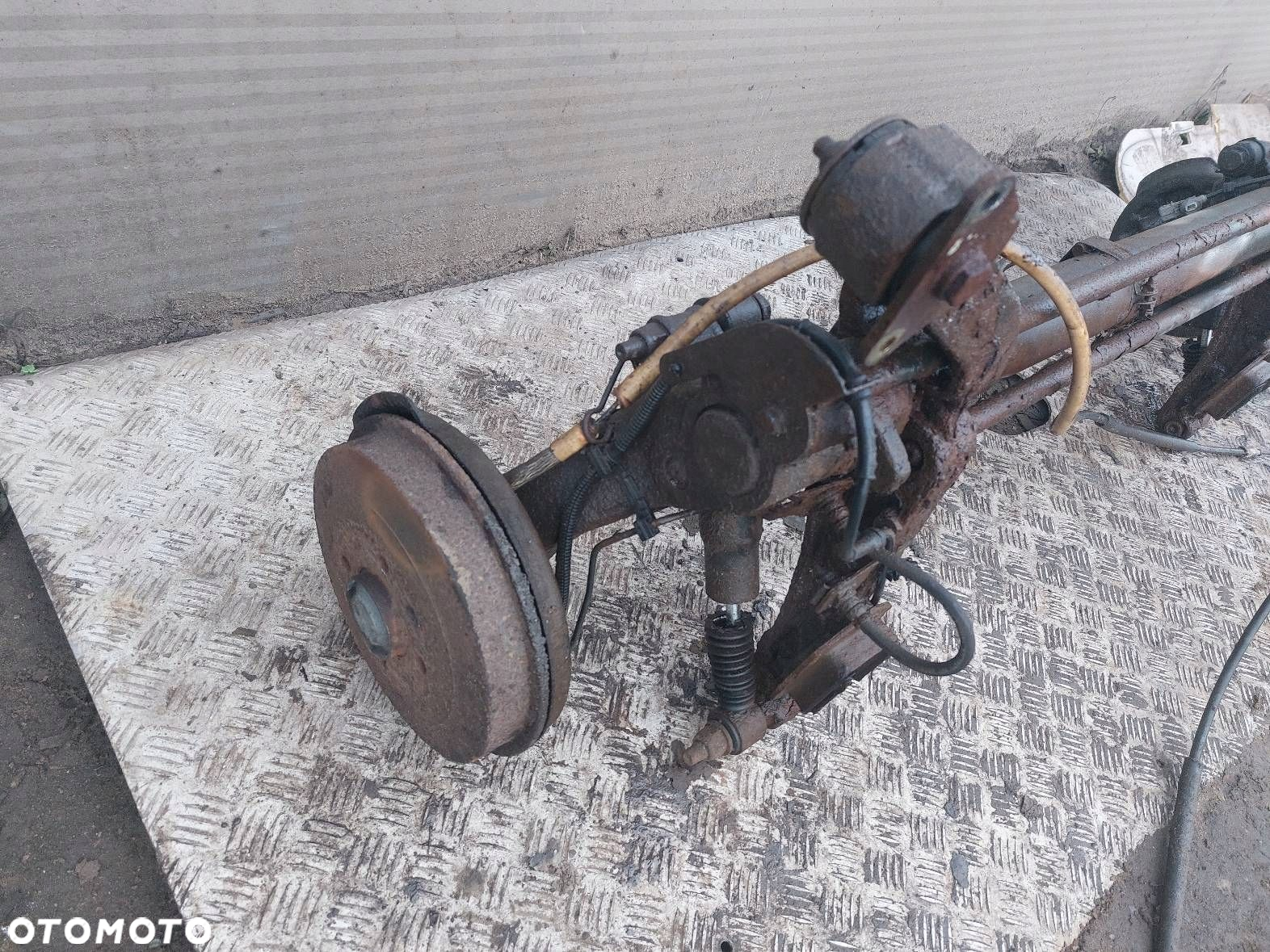 BELKA OŚ ZAWIESZENIA TYŁ BĘBNY CITROEN XSARA PICASSO I FL 02-06r - 2