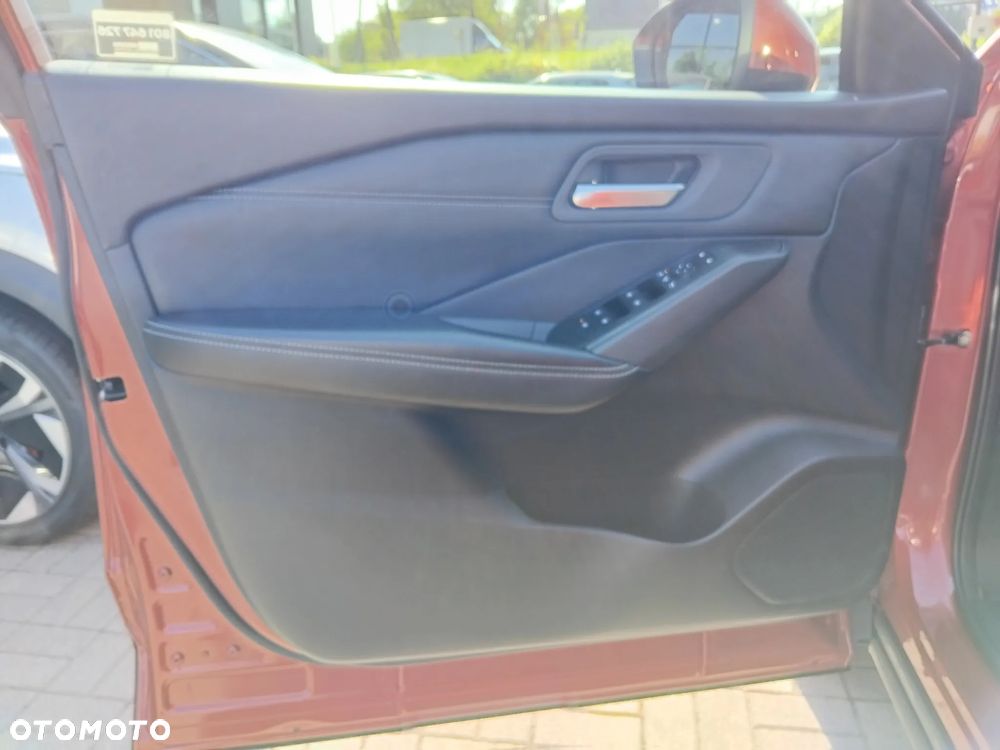 Nissan Qashqai 1.3 DIG-T MHEV Acenta Xtronic - 17