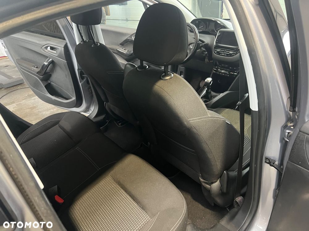 Peugeot 208 PureTech 110 Stop & Start Tech Edition - 15