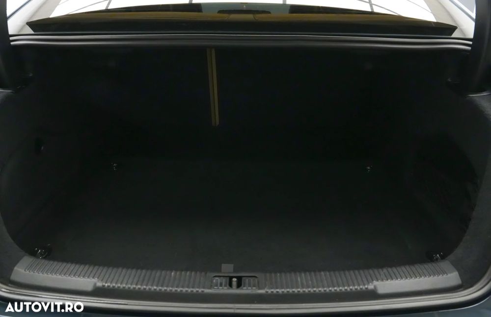 Audi A6 2.0 TDI Ultra S tronic - 28