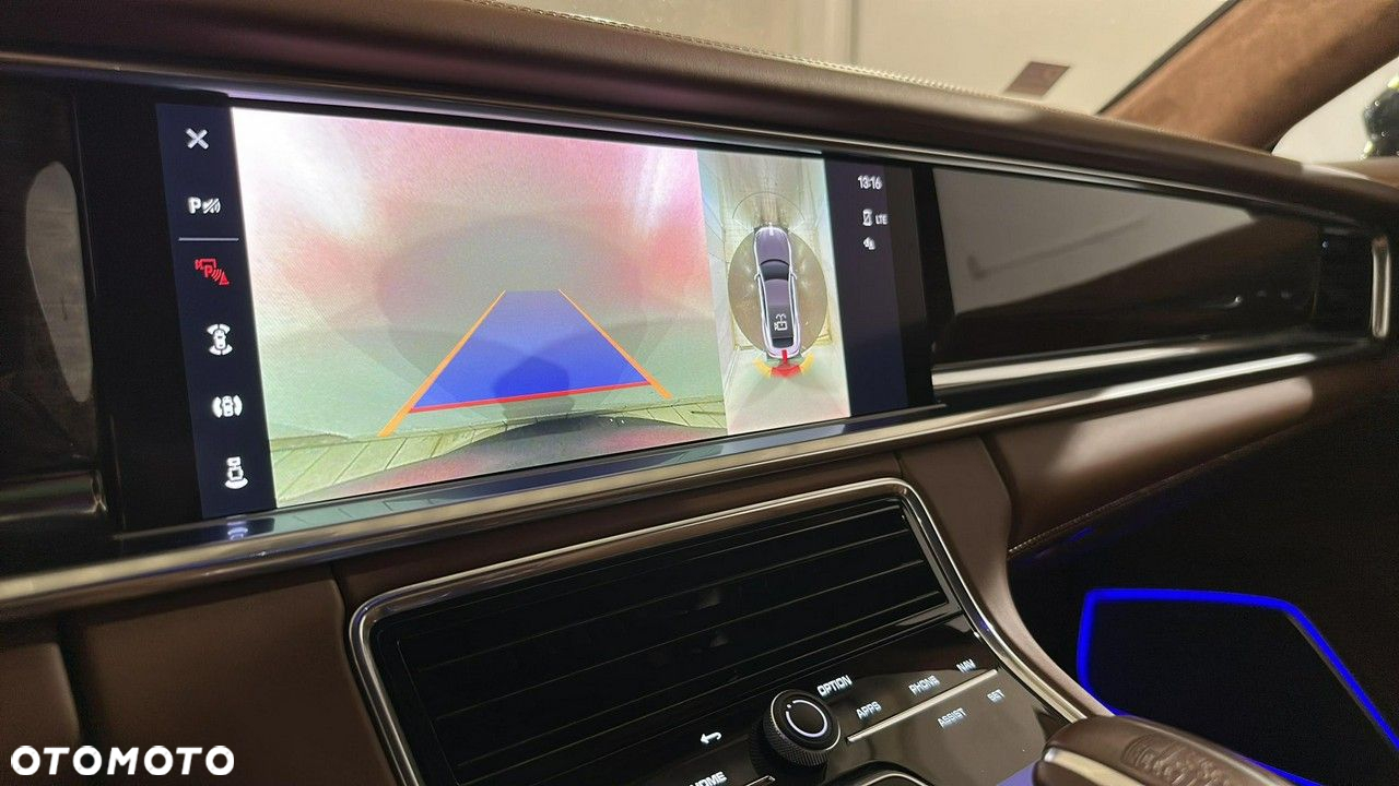 Porsche Panamera - 26
