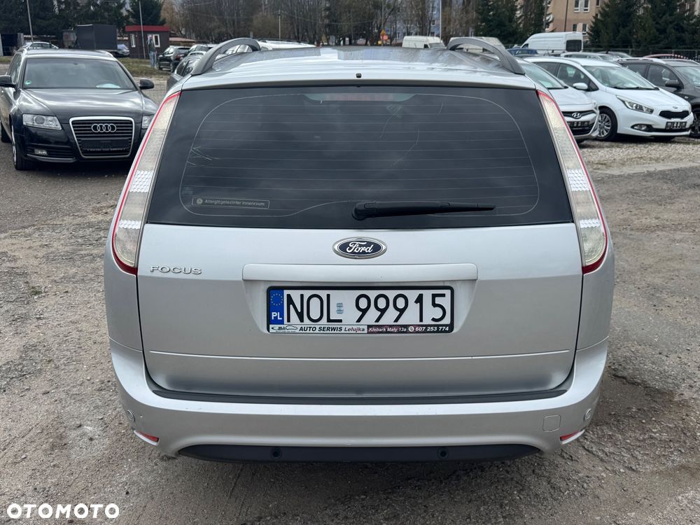 Ford Focus 1.6 Ambiente - 8