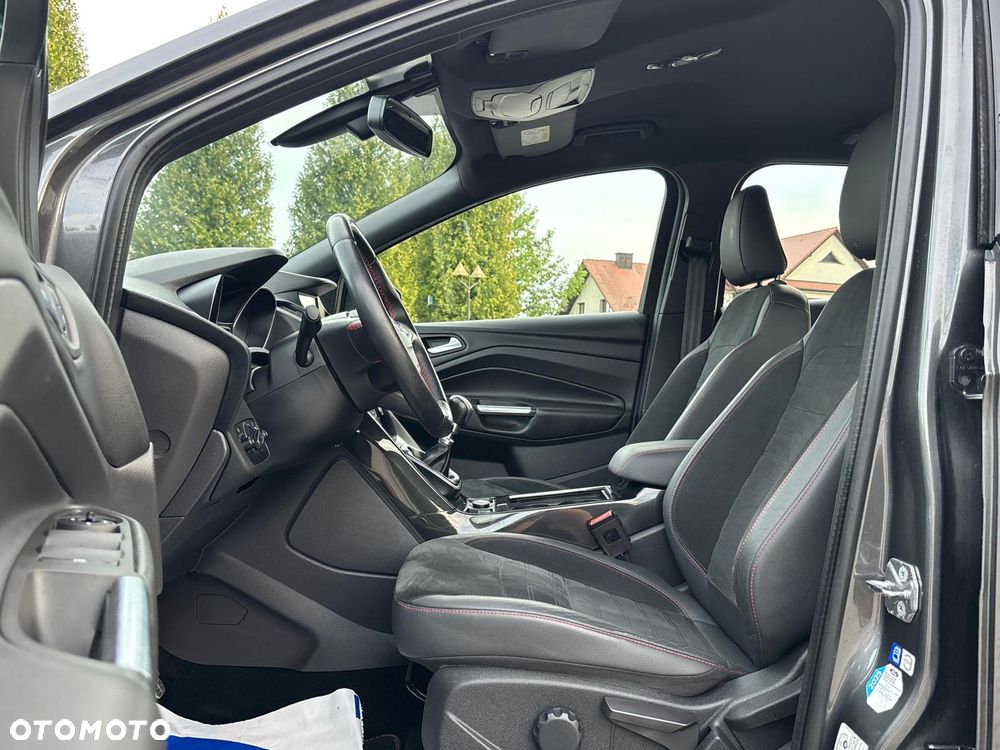 Ford Kuga 2.0 TDCi 4x4 ST-Line - 10