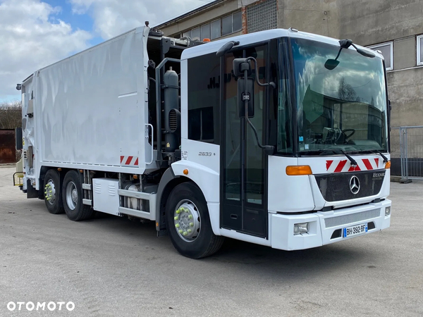Mercedes-Benz Econic 2633 śmieciarka ZOELLER Semat 22m3 EURO 5