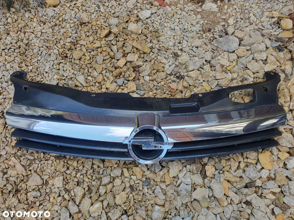 OPEL ASTRA H III GRILL PRZEDNIA ATRAPA PRZÓD OP07021-01 OP07021 CHROM - 1