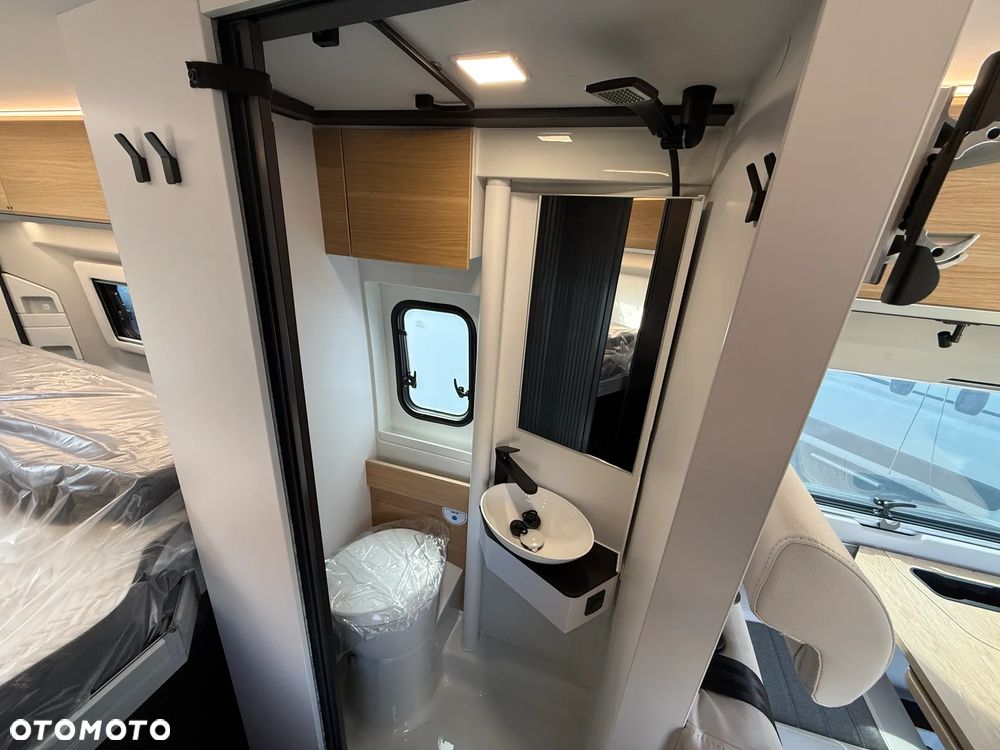 Adria Adria Twin 640 SGX 60Y Pop Top FV23% WCC - 25