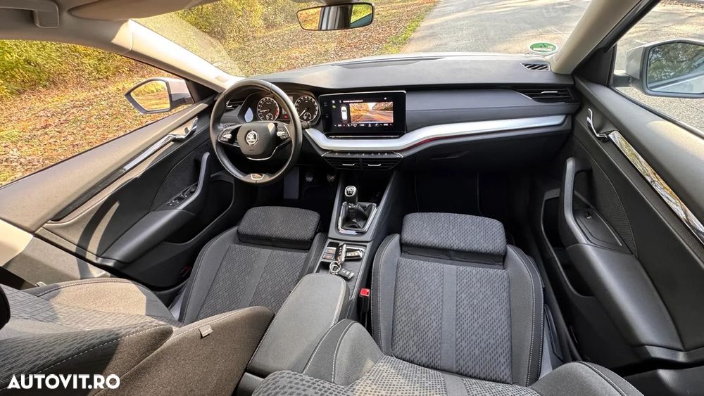 Skoda Octavia Combi 2.0 TDI Clever - 25