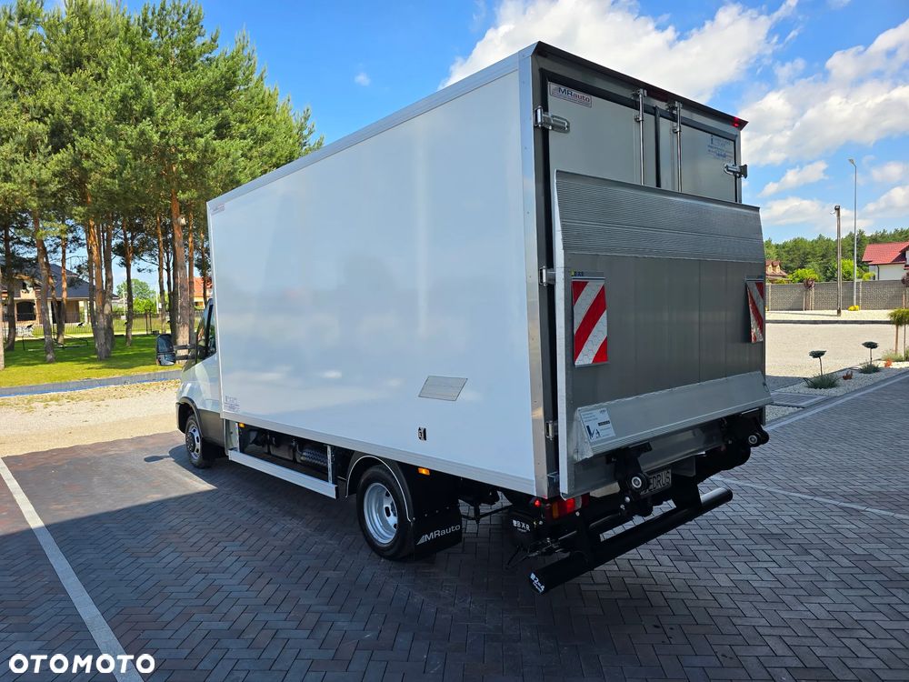 Iveco DAILY 50C18 MROŻNIA 8-PALETOWY + WINDA.1Tona AGREGAT Carrier -20*C +20*C 183Tyś km SERWIS DO OSTATNIEGO Km ASO IVECO SALON PL BOGATA OPCJA WYPOSAZENIA LED NAVI AKTYWNY TEMPOMAT FOTEL KIEROWCY PNEŁMATYCZNY - 12