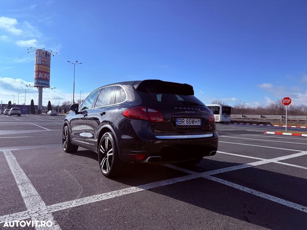 Porsche Cayenne 3.0 L V6 - 2