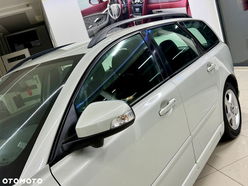 Volvo V50 DPF DRIVe Kinetic - 15