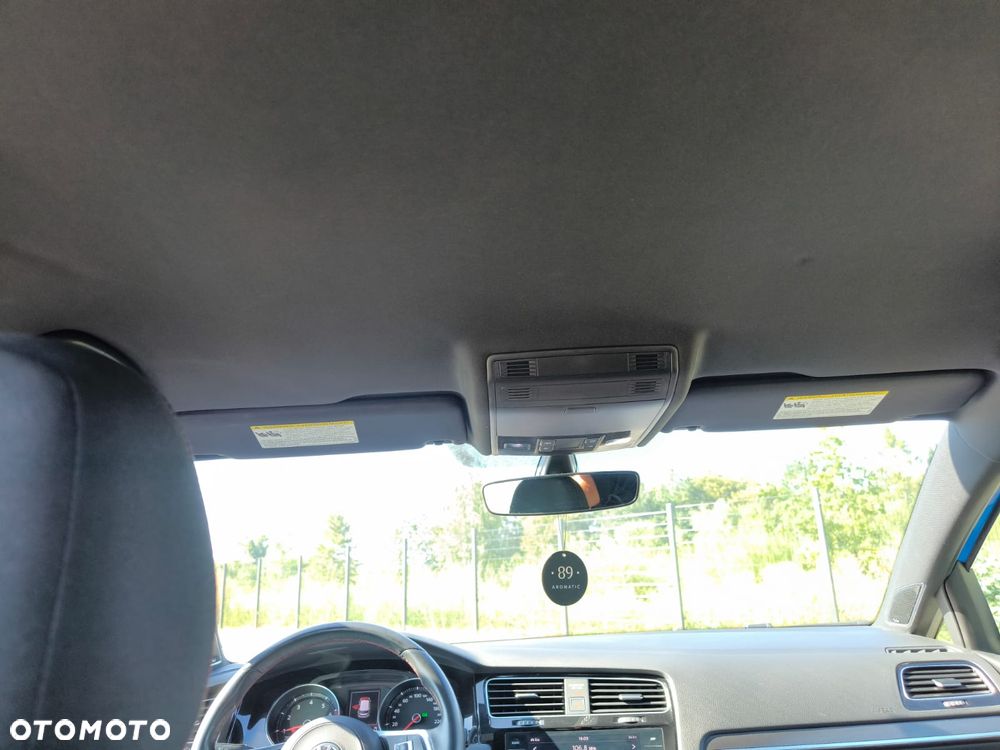 Volkswagen Golf GTI (BlueMotion Technology) DSG Performance - 18