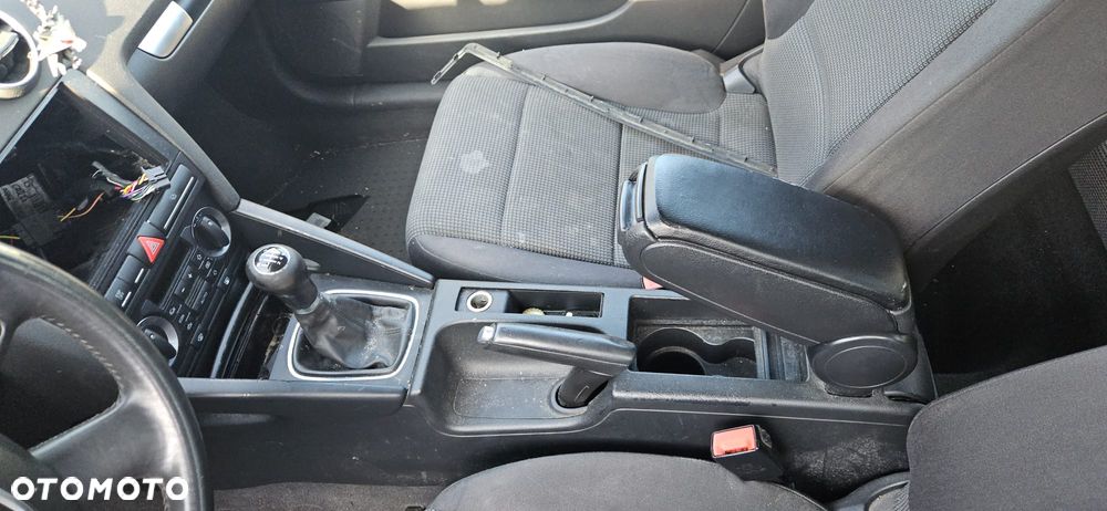 AUDI A3 8P 03-08 1.8 TFSI BZB - LAMPA PRZÓD PRZEDNIA LEWA PRAWA - 26