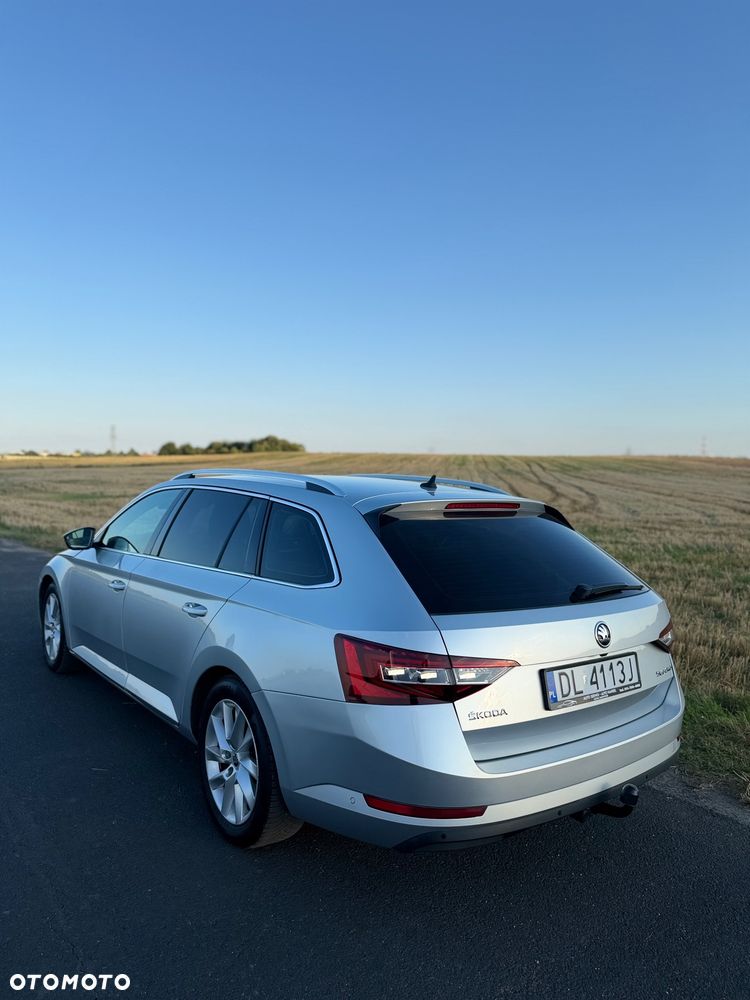 Skoda Superb 2.0 TDI Ambition DSG - 2