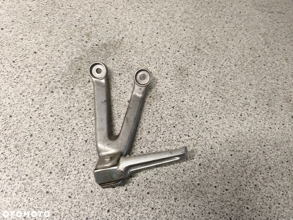 Set lewy tył, podnożek pasażera Honda CBR 900RR CBR900 RR CBR900RR CBR 900 RR - 1