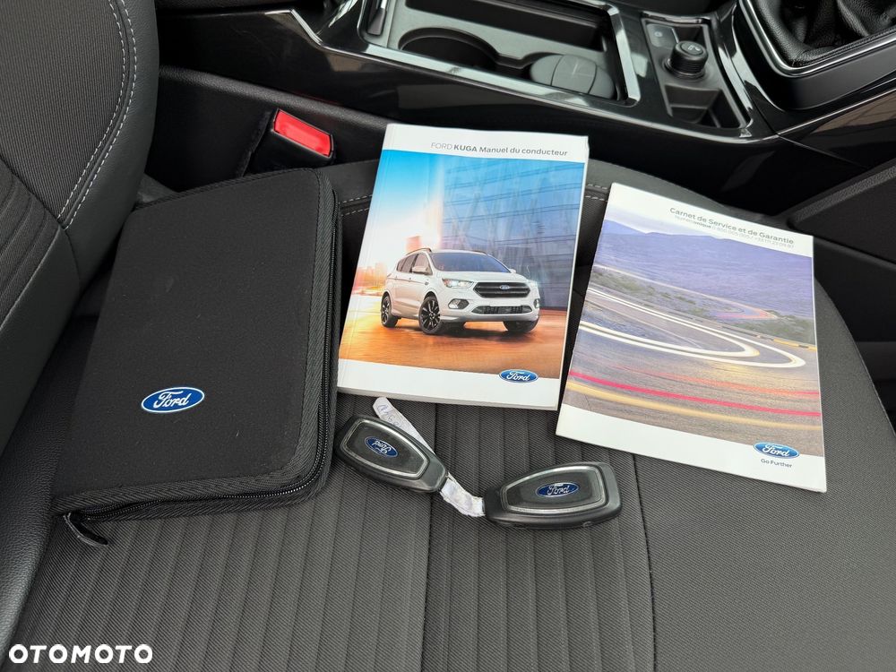 Ford Kuga 2.0 TDCi 2x4 Titanium - 37