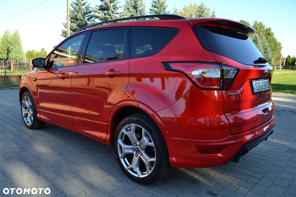 Ford Kuga 1.5 EcoBoost 2x4 ST-Line - 11