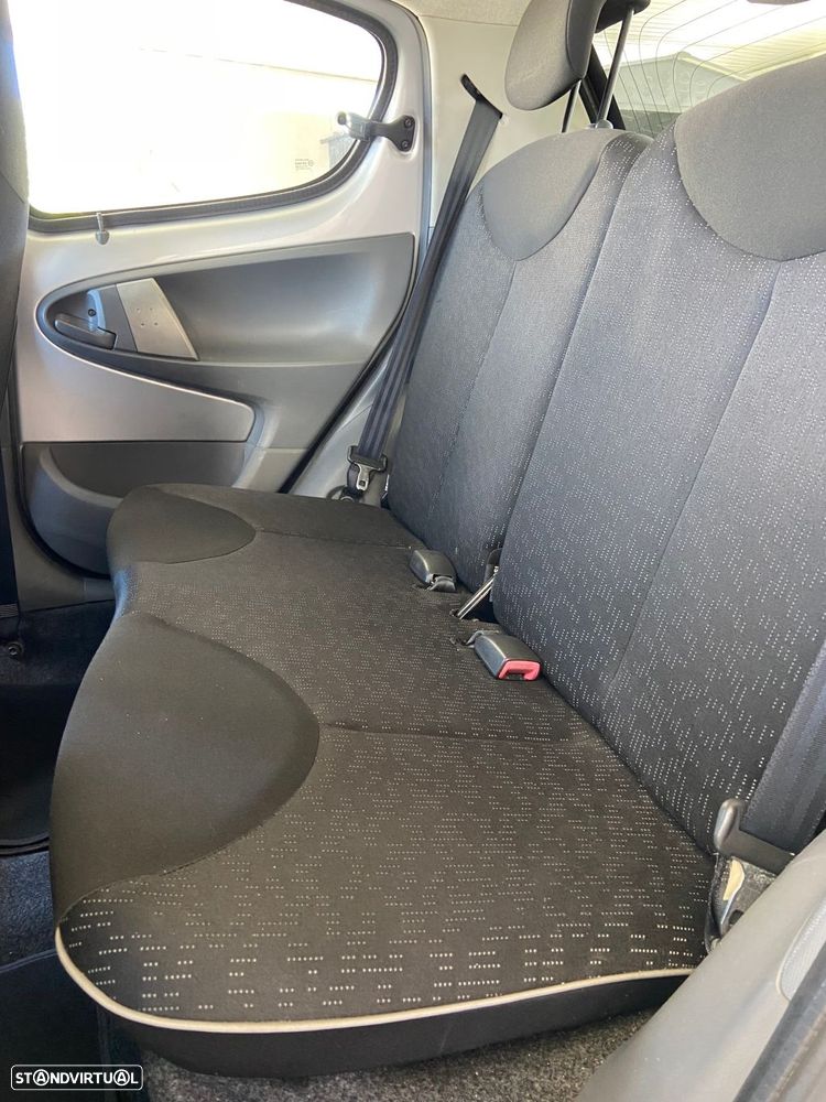 Peugeot 107 1.0 Trendy - 22