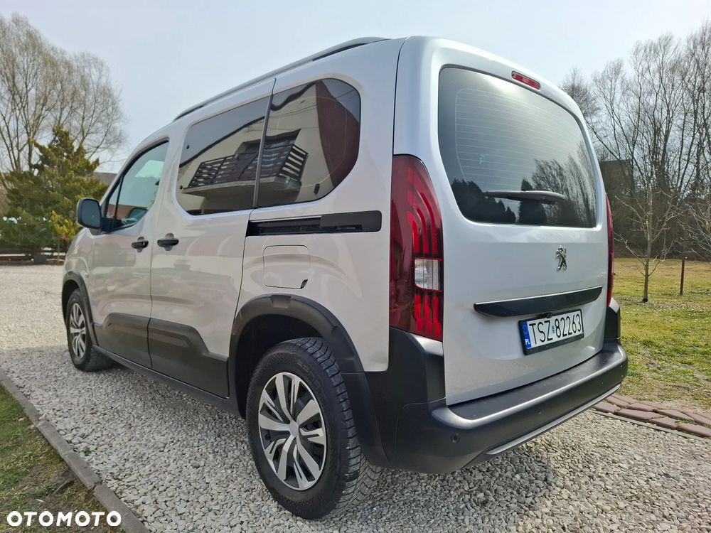 Peugeot Rifter - 8