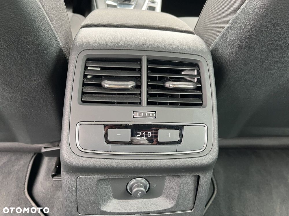 Audi A4 Limousine - 16