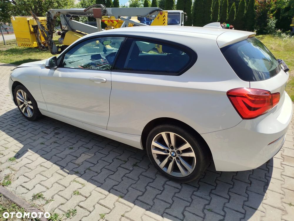 BMW Seria 1 116d Sport Line - 23