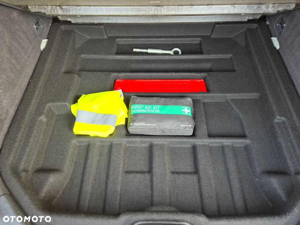 Volvo V60 D2 Drive-E Momentum - 22