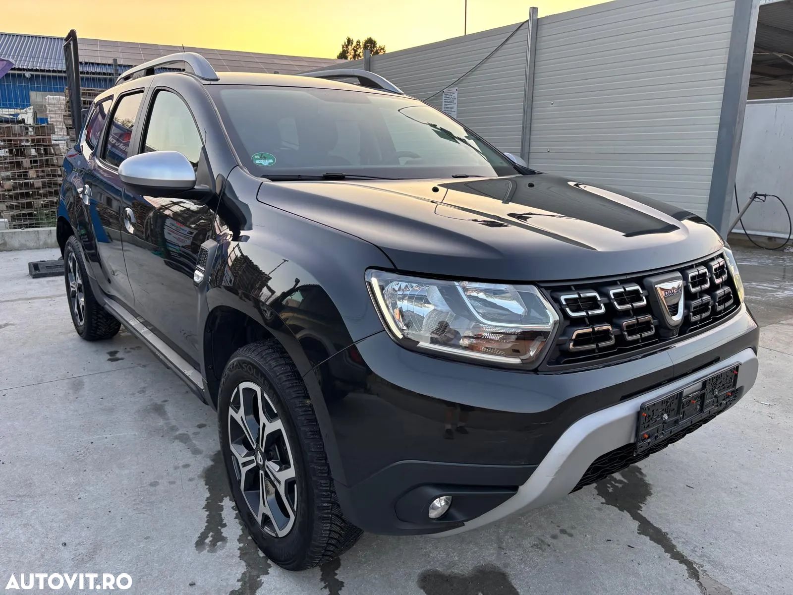 Dacia Duster TCe 150 2WD GPF Sondermodell Adventure - 1