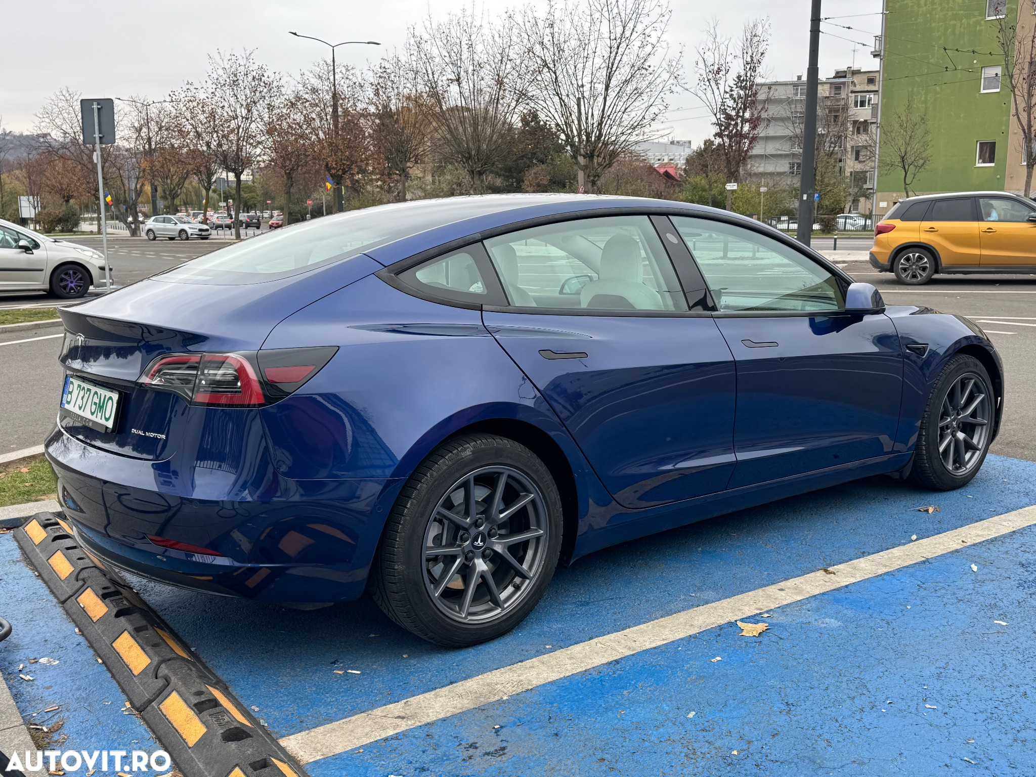 Tesla Model 3 Long Range - 5