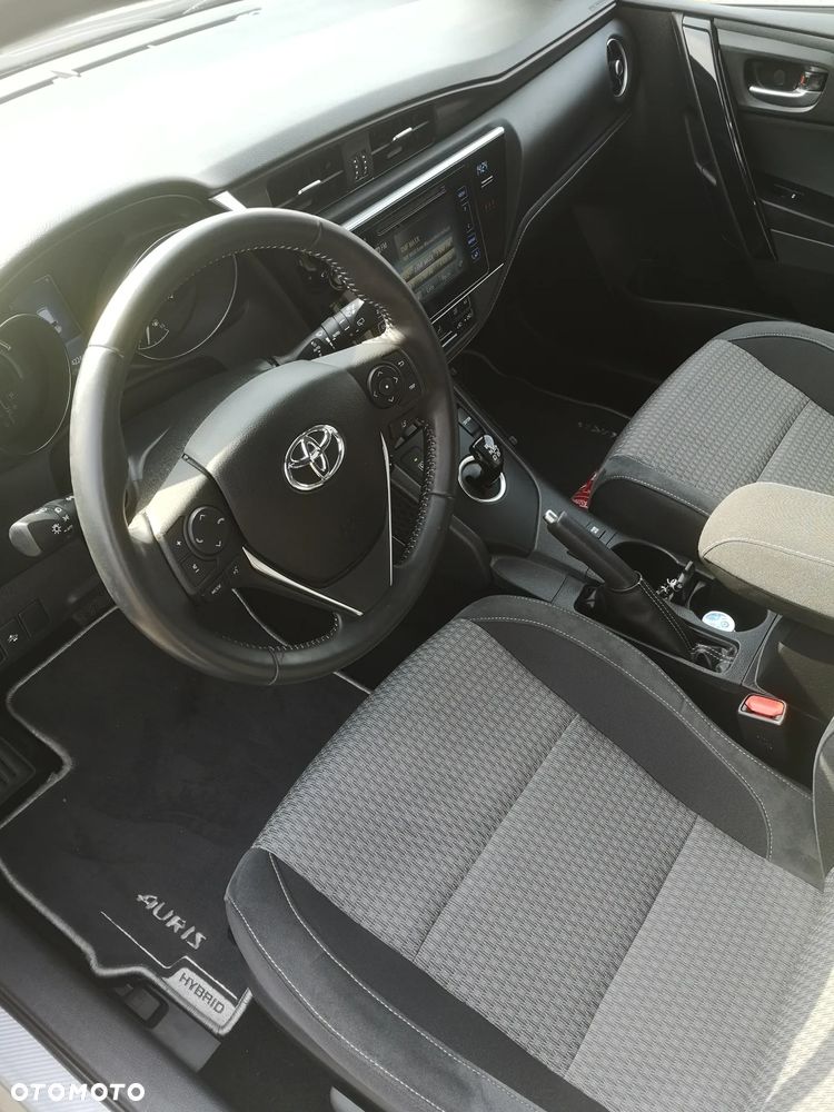 Toyota Auris - 12